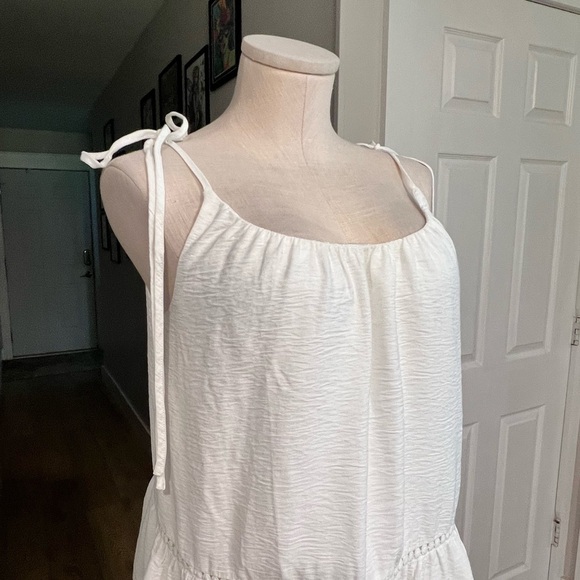 SUGARLIPS white tied spaghetti straps summer dress with ruffle and lace - Picture 3 of 15